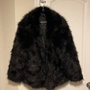 BLACK OVERSIZED FAUX FUR COAT